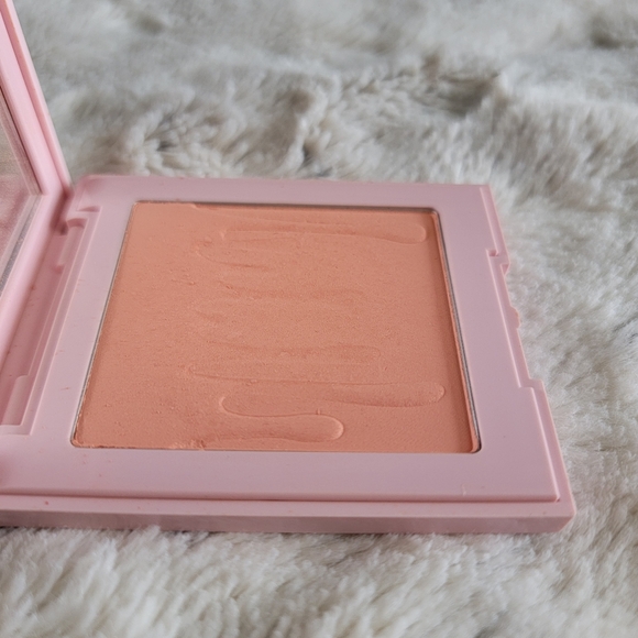 Kitten Baby Pressed Powder Blush - Kylie Cosmetics - Picture 5 of 11